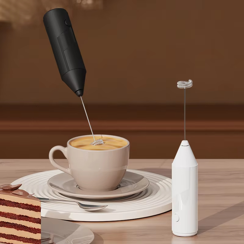 ハンディミルクフォーマー、電池式、電動ミルク＆コーヒーミキサ - Electric Milk Frother Handheld のレビューと価格