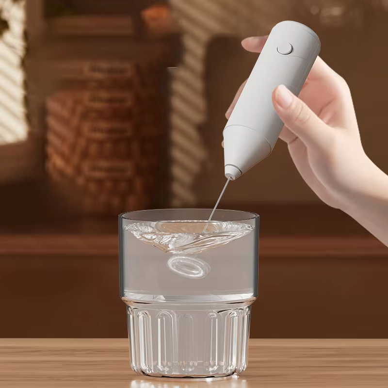 ハンディミルクフォーマー、電池式、電動ミルク＆コーヒーミキサ - Electric Milk Frother Handheld のレビューと価格